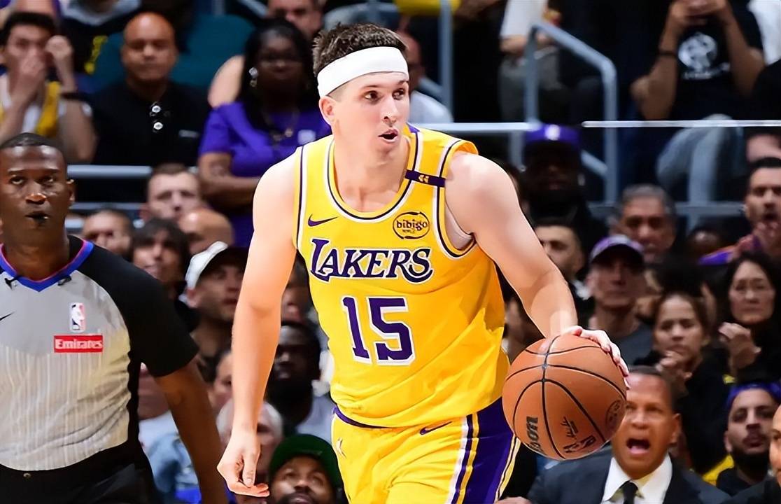 再见里夫斯!火箭、湖人、爵士和热火酝酿四方交易,2米01前空降休斯顿