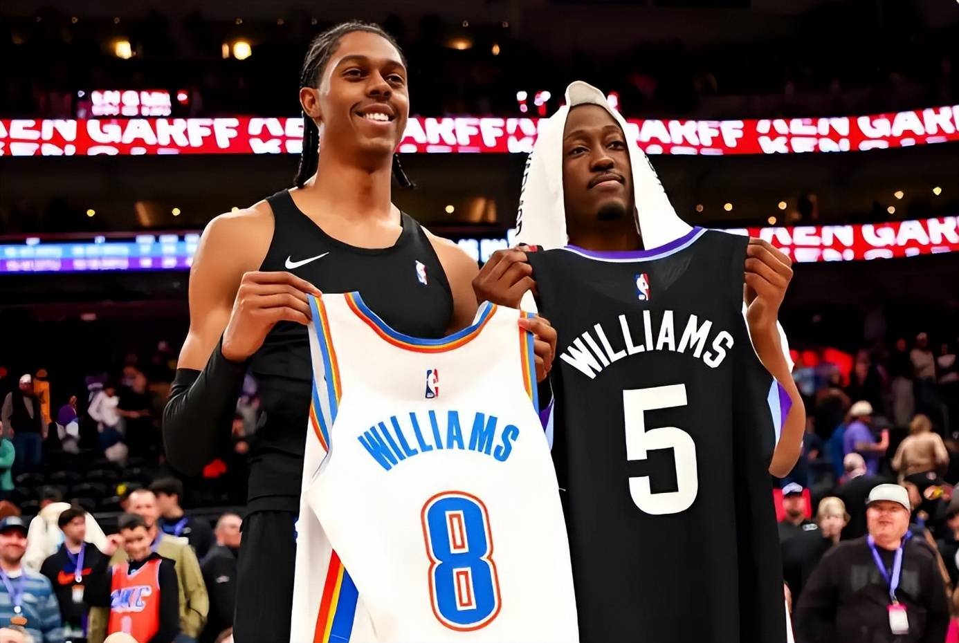 再见里夫斯!火箭、湖人、爵士和热火酝酿四方交易,2米01前空降休斯顿