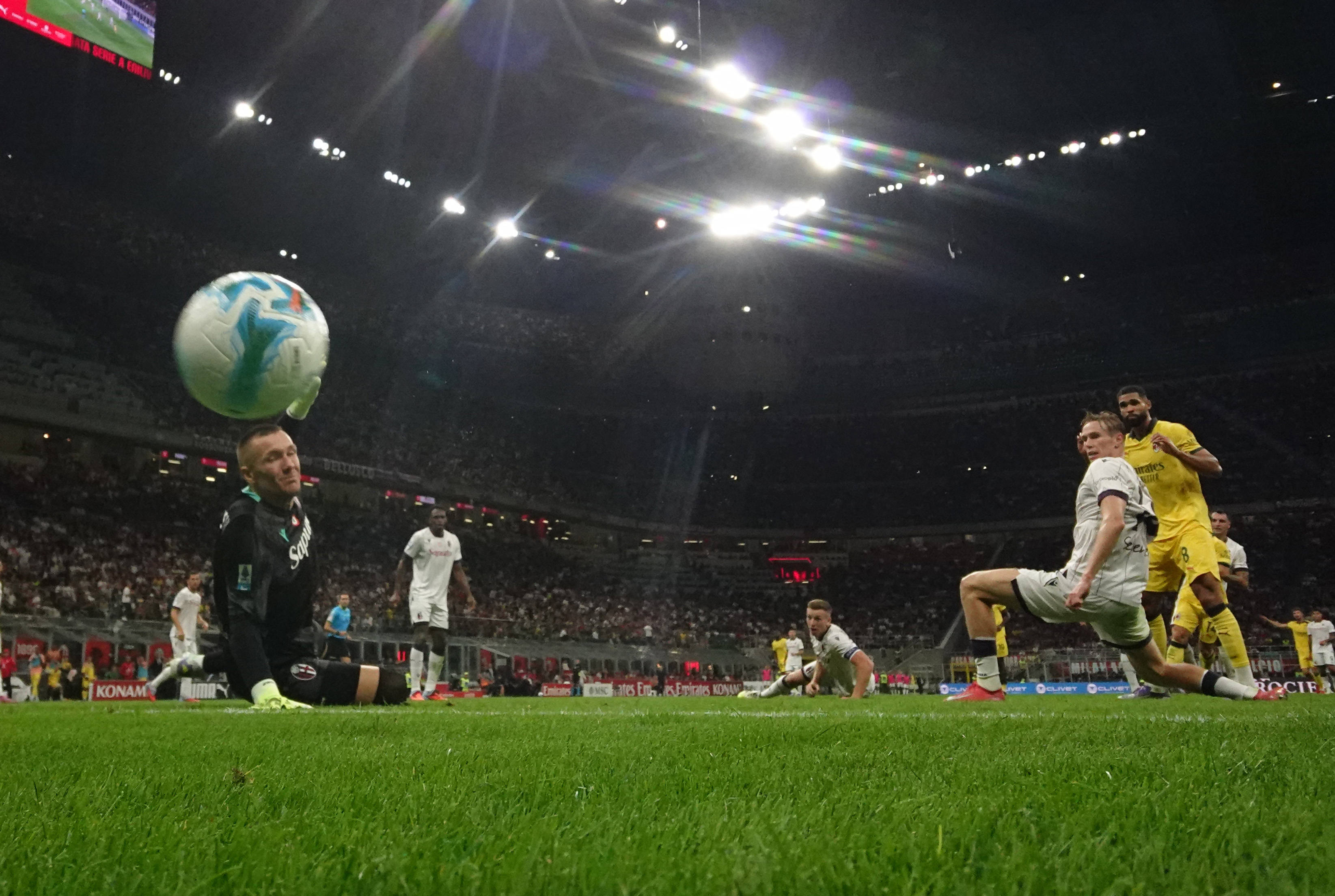 (体育)足球——意甲:AC米兰胜博洛尼亚