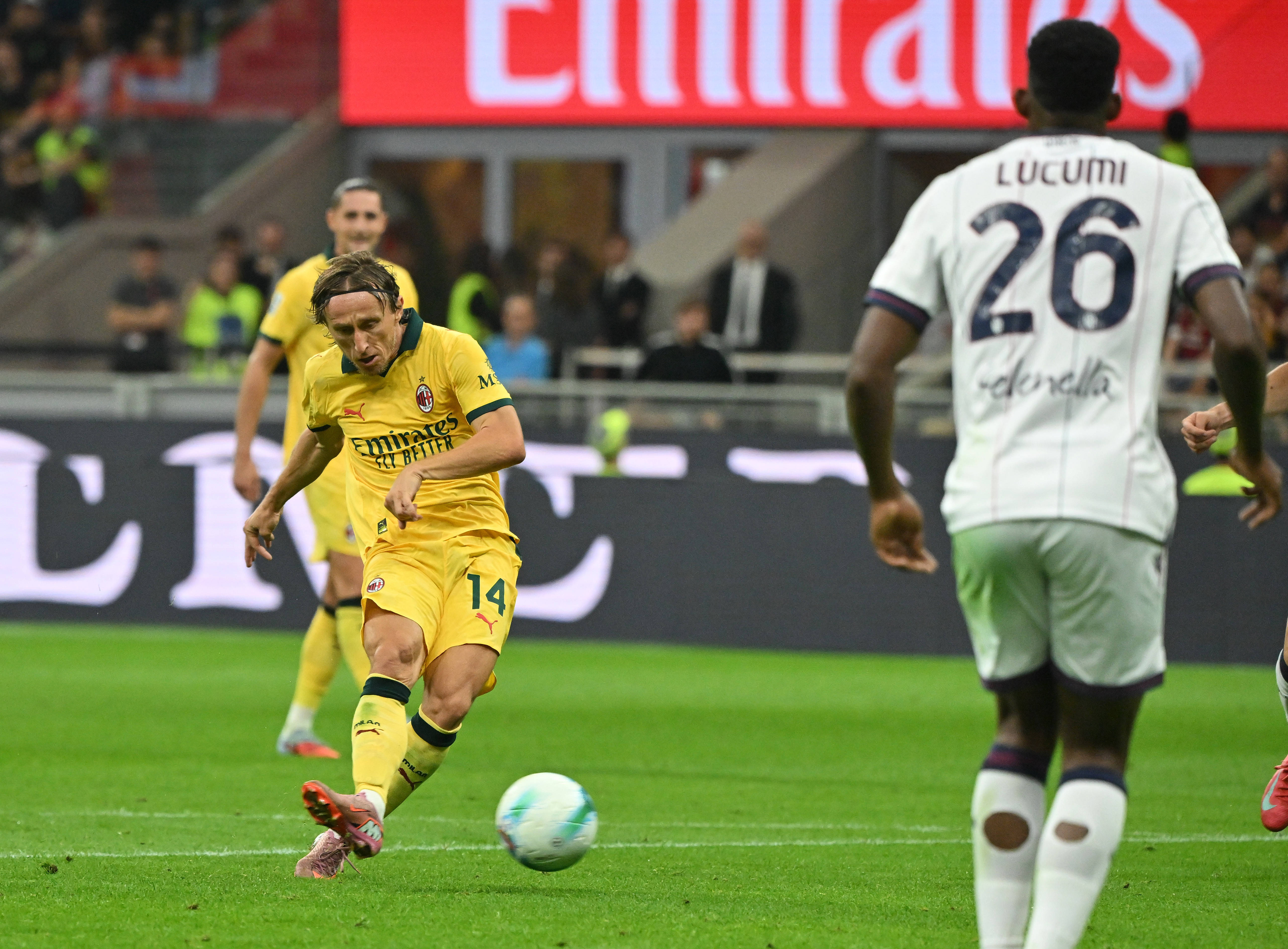 (体育)足球——意甲:AC米兰胜博洛尼亚