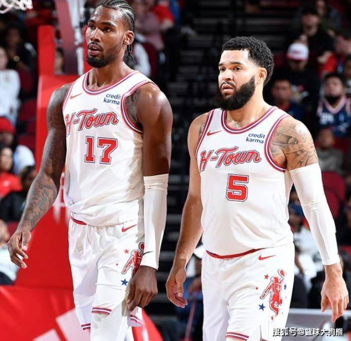 双塔缺战?火箭队疑似放出烟幕弹!4中锋配置,可轮流围剿约基奇